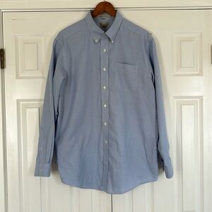 LL Bean men’s large oxford shirt. Light blue mini houndstooth.